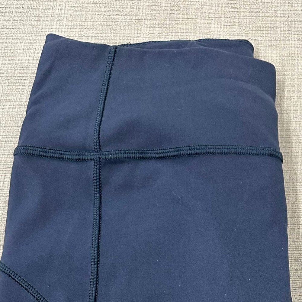 Lululemon In Movement Tight 25" - Picture 2 of 5